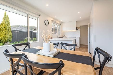 Photo of property in 20 Wendy Place, Heathcote Valley, Christchurch, 8022