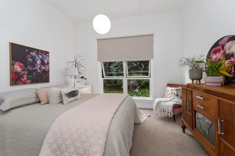 Photo of property in 2 Gleeson Road, Manakau, Levin, 5573