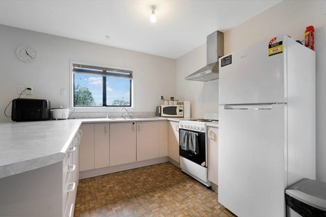 Photo of property in 2/191 Don Buck Road, Massey, Auckland, 0614