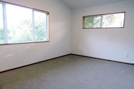 Photo of property in 1070 Beach Road, Torbay, Auckland, 0630