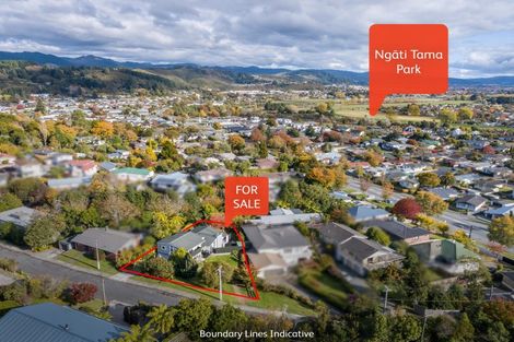 Photo of property in 8 Vista Crescent, Maoribank, Upper Hutt, 5018
