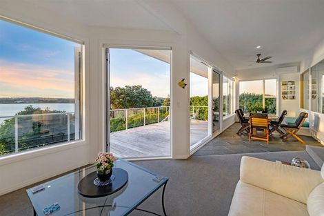 Photo of property in 204 Hurstmere Road, Takapuna, Auckland, 0622