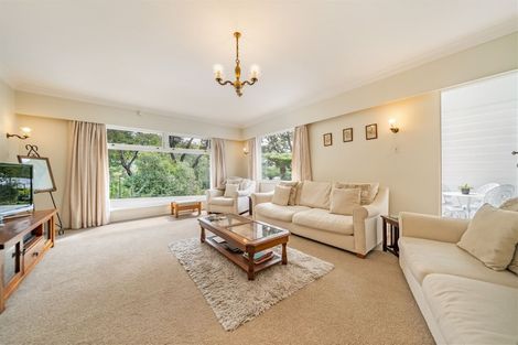 Photo of property in 32 Chatsworth Road, Silverstream, Upper Hutt, 5019