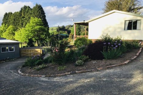 Photo of property in 10 Kirk Street, Matawai, 4075