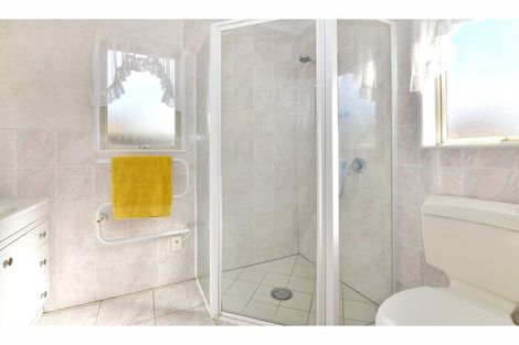 Photo of property in 16 Dan Tori Place, Orewa, 0931