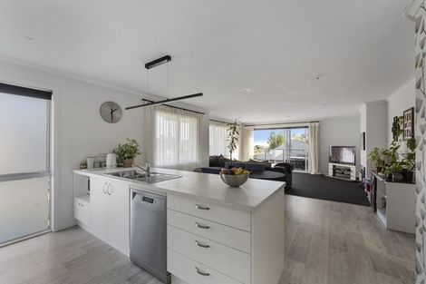 Photo of property in 2 Olivias Place, Stoke, Nelson, 7011