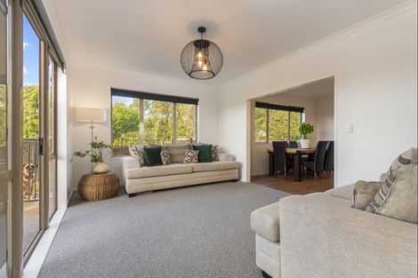 Photo of property in 72 Aranui Road, Kairanga, Palmerston North, 4475