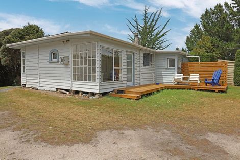 Photo of property in 1 Peace Street, Taieri Beach, Taieri Mouth, 9091