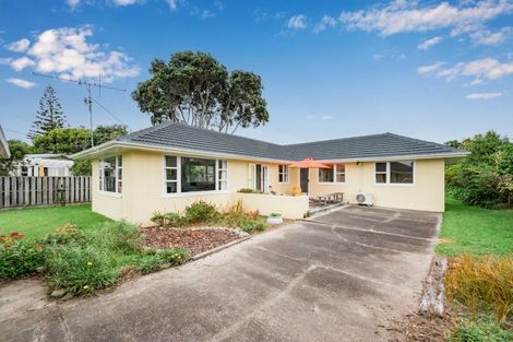 Photo of property in 22 Hohiria Street, Waikanae Beach, Waikanae, 5036