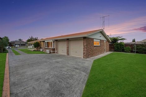 Photo of property in 8 Moreland Avenue, Pukete, Hamilton, 3200