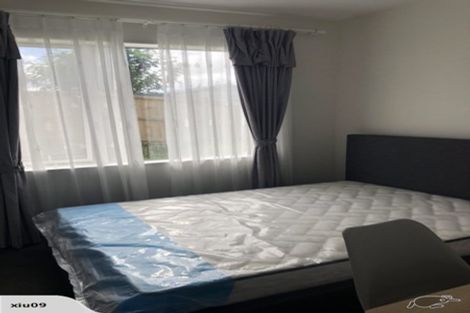 Photo of property in 10 Tararua Street, Massey, Auckland, 0614