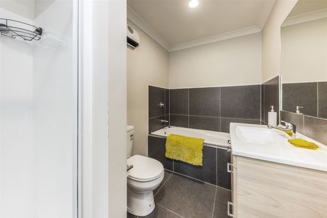 Photo of property in 20 Liberation Road, Papakura, 2110