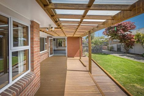 Photo of property in 28 Craven Street, Sockburn, Christchurch, 8042