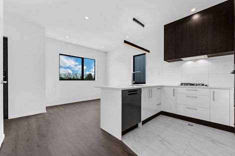 Photo of property in 137 Grove Road, Papakura, 2110