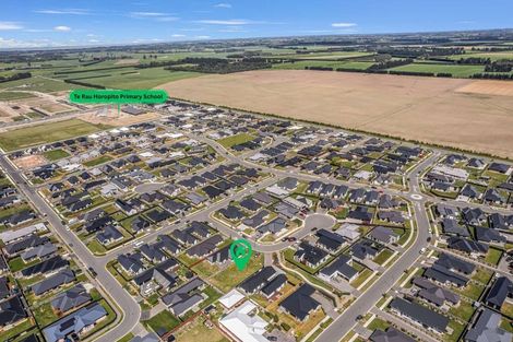 Photo of property in 8 Crosado Place, Rolleston, 7614