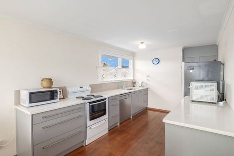 Photo of property in 33 Compton Street, Woolston, Christchurch, 8062