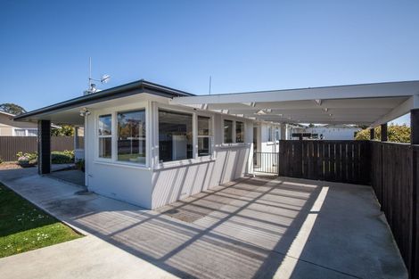 Photo of property in 75 Long Melford Road, Awapuni, Palmerston North, 4412