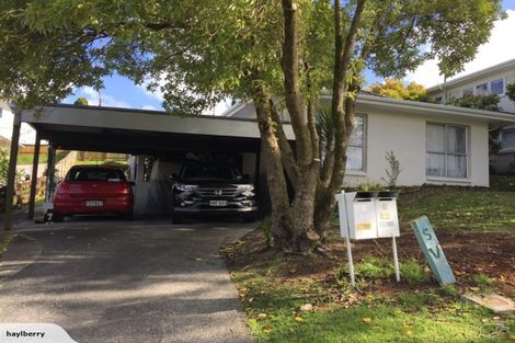 Photo of property in 2/12 Ayton Drive, Totara Vale, Auckland, 0629