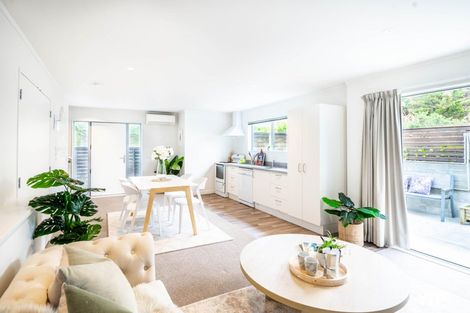 Photo of property in 10 Middleton Road, Johnsonville, Wellington, 6037