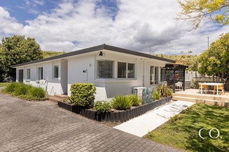 Photo of property in 4 Beach Grove, Omokoroa, 3114