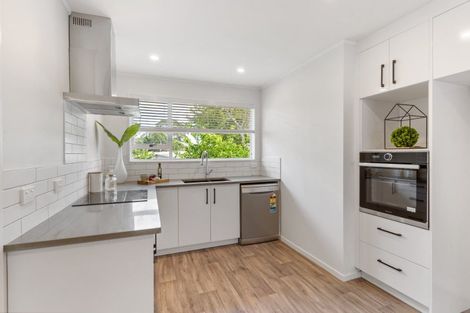 Photo of property in 1/38 Ballater Place, Highland Park, Auckland, 2010