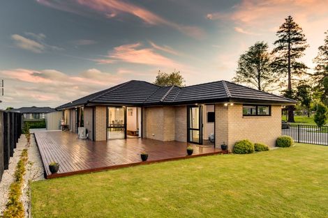 Photo of property in 2 Godley Place, Woodend, 7610