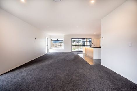 Photo of property in 44 Sardinia Grove, Fitzherbert, Palmerston North, 4410