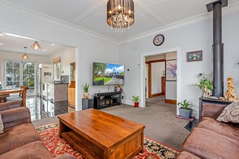 Photo of property in 37 Burns Avenue, Takaro, Palmerston North, 4412