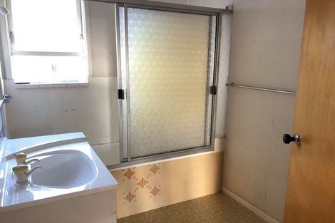 Photo of property in 35 Elliott Avenue, Bayview, Auckland, 0629