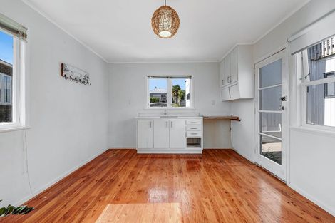 Photo of property in 30 Foster Crescent, Snells Beach, 0920