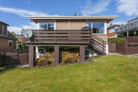 Photo of property in 9 Colquhoun Street, Glenross, Dunedin, 9011