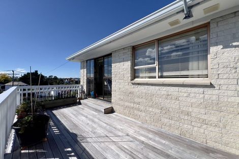 Photo of property in 1/12 Bungalow Avenue, Point Chevalier, Auckland, 1022
