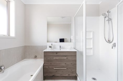 Photo of property in 7 Oka Street, Papamoa Beach, Papamoa, 3118