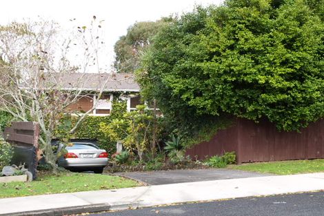 Photo of property in 29 Trelawn Place, Cockle Bay, Auckland, 2014