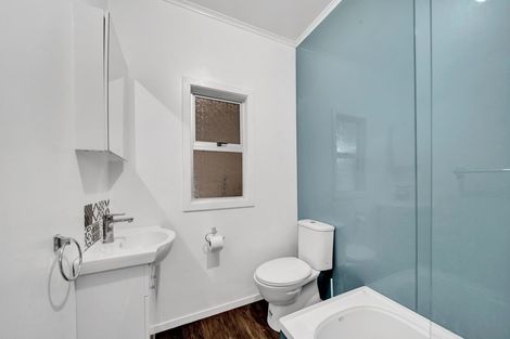 Photo of property in 58a Woodleigh Street, Frankleigh Park, New Plymouth, 4310