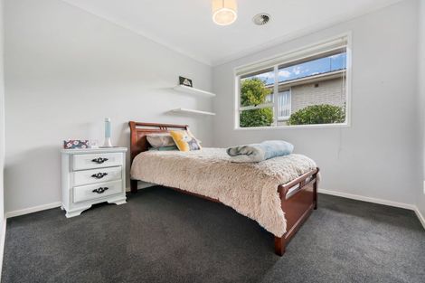 Photo of property in 10 Opal Avenue, Pakuranga, Auckland, 2010