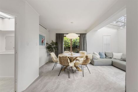 Photo of property in 127 Mellons Bay Road, Mellons Bay, Auckland, 2014