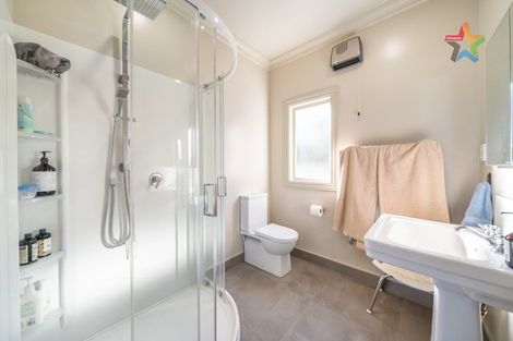 Photo of property in 232 Major Drive, Kelson, Lower Hutt, 5010