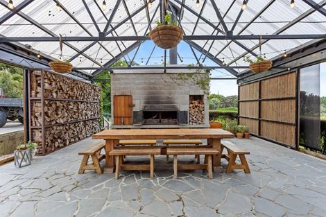 Photo of property in 376 Taiapa Road, Muriwai, Waimauku, 0881