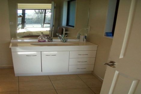 Photo of property in 15 Harrys Way, Redwood, Christchurch, 8051