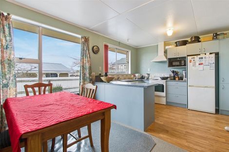 Photo of property in 6 Price Street, Waimate, 7924