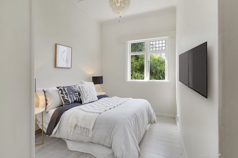 Photo of property in 36 Volga Street, Island Bay, Wellington, 6023