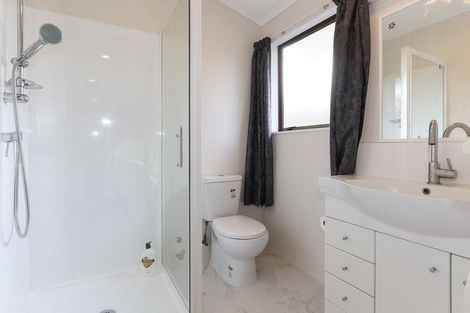 Photo of property in 2 Selwyn Road, Lynmore, Rotorua, 3010