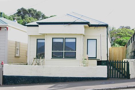 Photo of property in 66 Te Wharepouri Street, Berhampore, Wellington, 6023