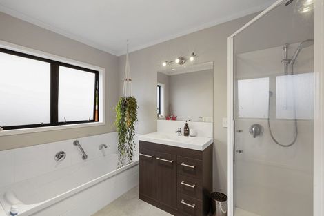 Photo of property in 12 Coby Sydney Drive, Bell Block, New Plymouth, 4312