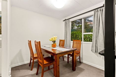 Photo of property in 2/4 Osmond Court, Sunnyvale, Auckland, 0612