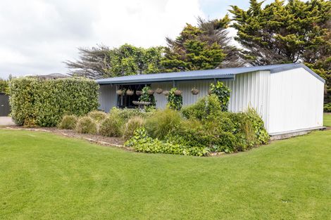 Photo of property in 1402 Glenbrook Road, Glenbrook, Waiuku, 2681