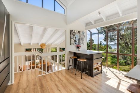 Photo of property in 190 Sandspit Road, Shelly Park, Auckland, 2014