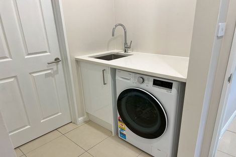 Photo of property in 88 San Marino Drive West, Henderson, Auckland, 0612