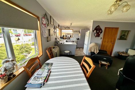 Photo of property in 28 Lanark Street, Balclutha, 9230